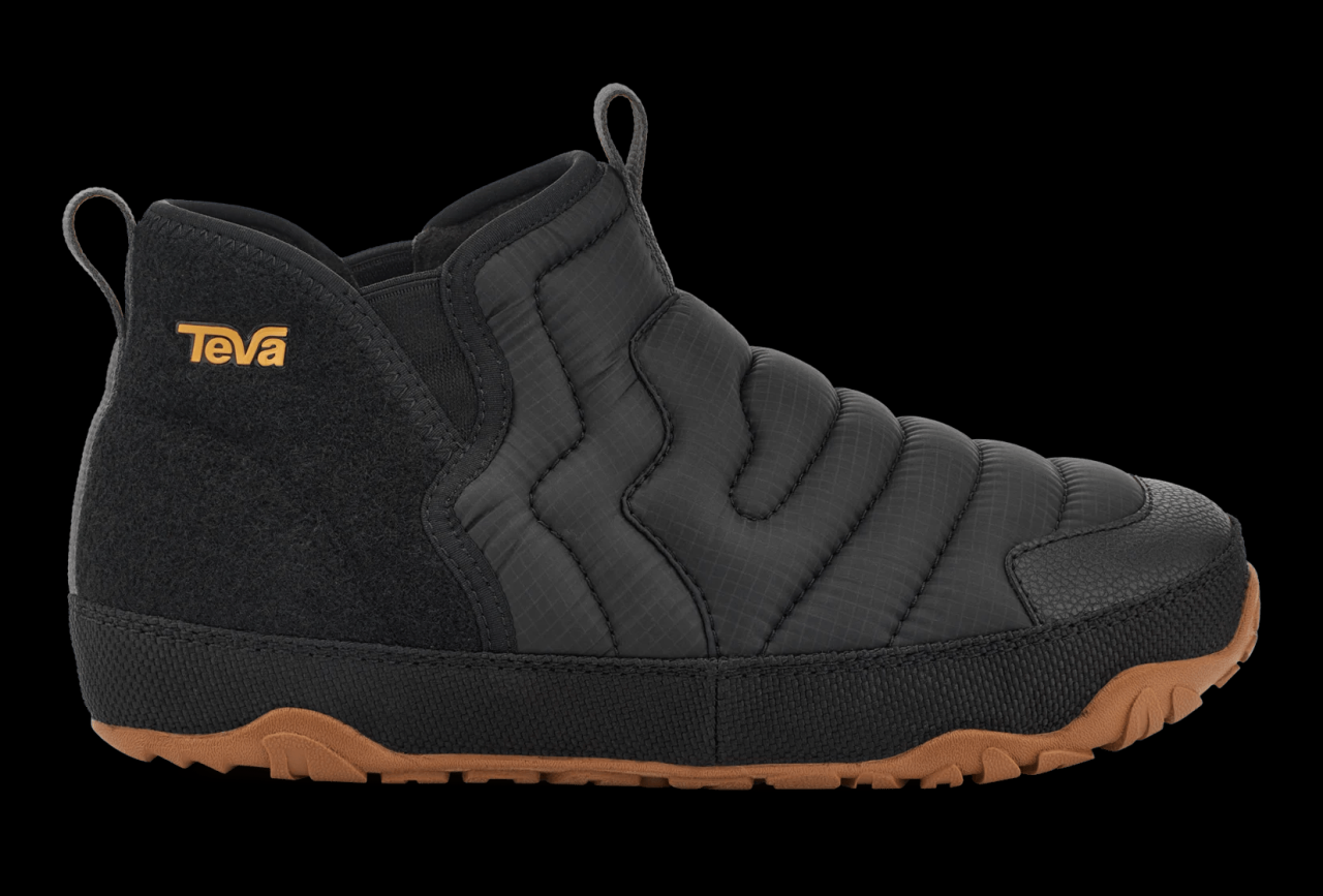 Midcentury modern thrift store items