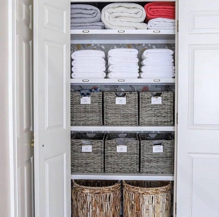 20+ Linen Closet Organization Ideas - The Wonder Cottage Linen closet organization ideas