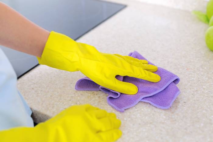 Squeaky clean - Dr. William Davis Declutter a living room in 30 minutes