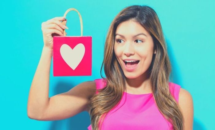 25 Best Gifts for Minimalists That Won’t Clutter Their Lives Things minimalists throw out monthly