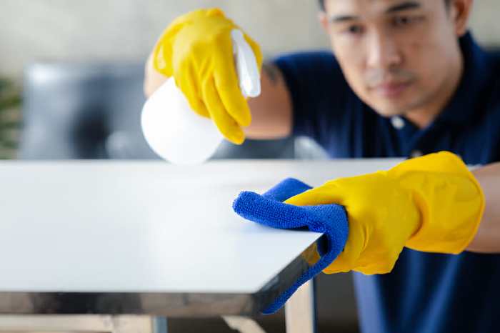 How to clean white converse sneakers