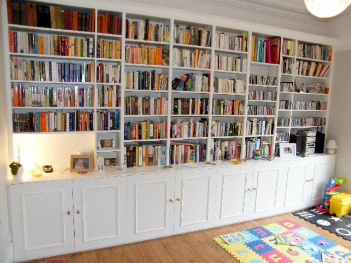 Diy built in bookcases