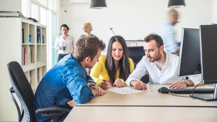 How to organize a jewelry drawer