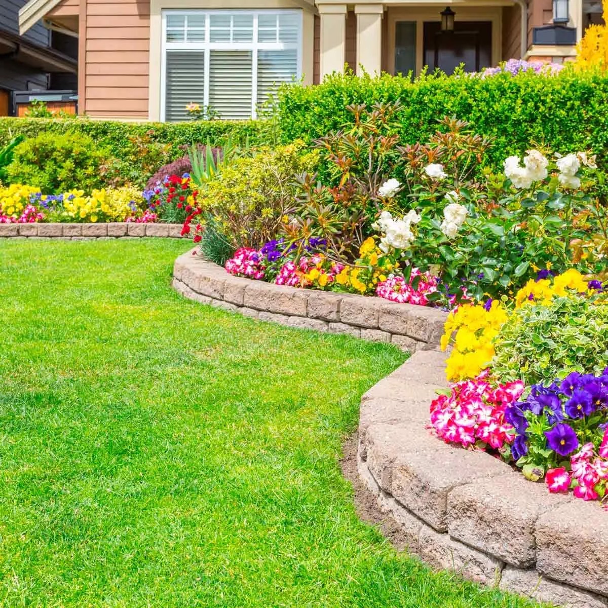 Front yard flower bed ideas