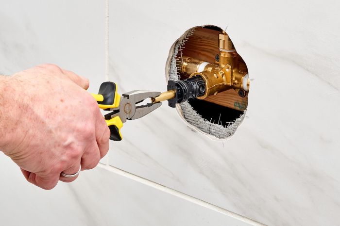 Troubleshooting pull out shower handle