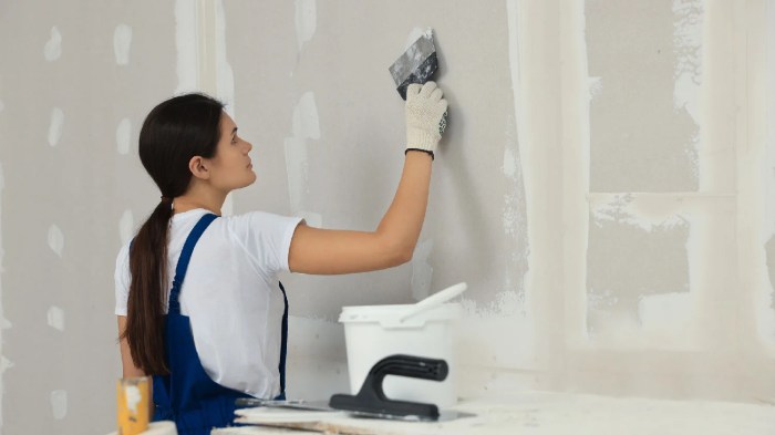 How to Spackle a Wall in 5 Simple Steps | Angi How to spackle a wall with easy steps