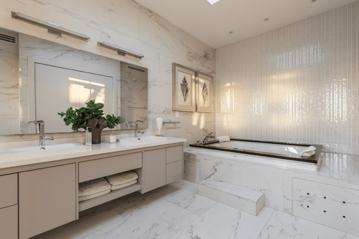 Small Bathroom Remodel on a Budget with Statement Wallpaper | The DIY Mommy Upgrade tiny bathroom on a budget